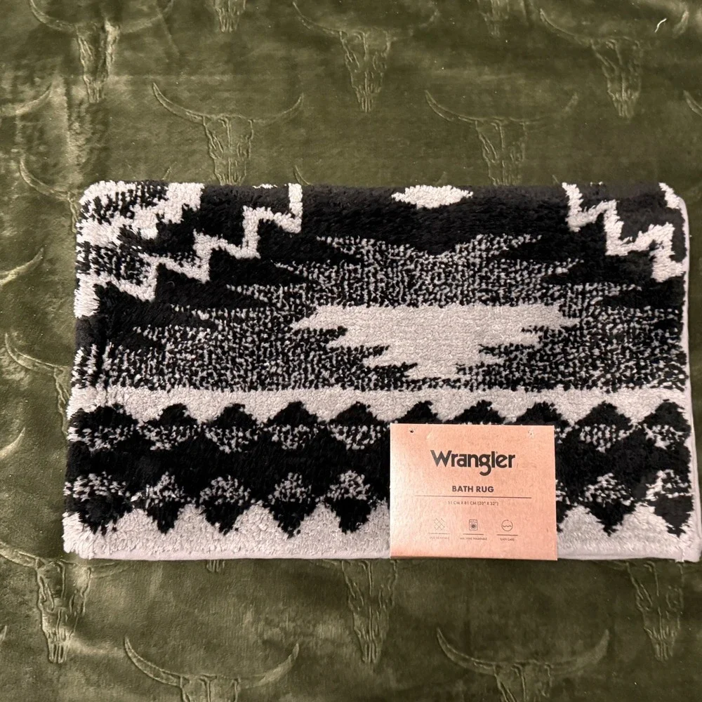 Wrangler Bath Rug Southwestern Geometric Gray and Black 20x32 New NWT